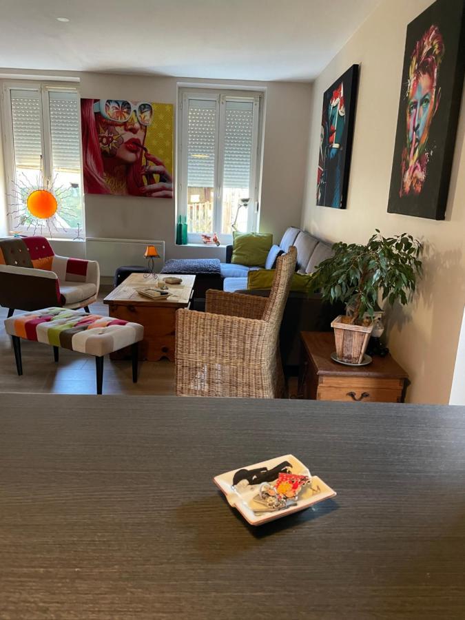 Agreable Maison De Ville A Pacy Sur Eure מראה חיצוני תמונה